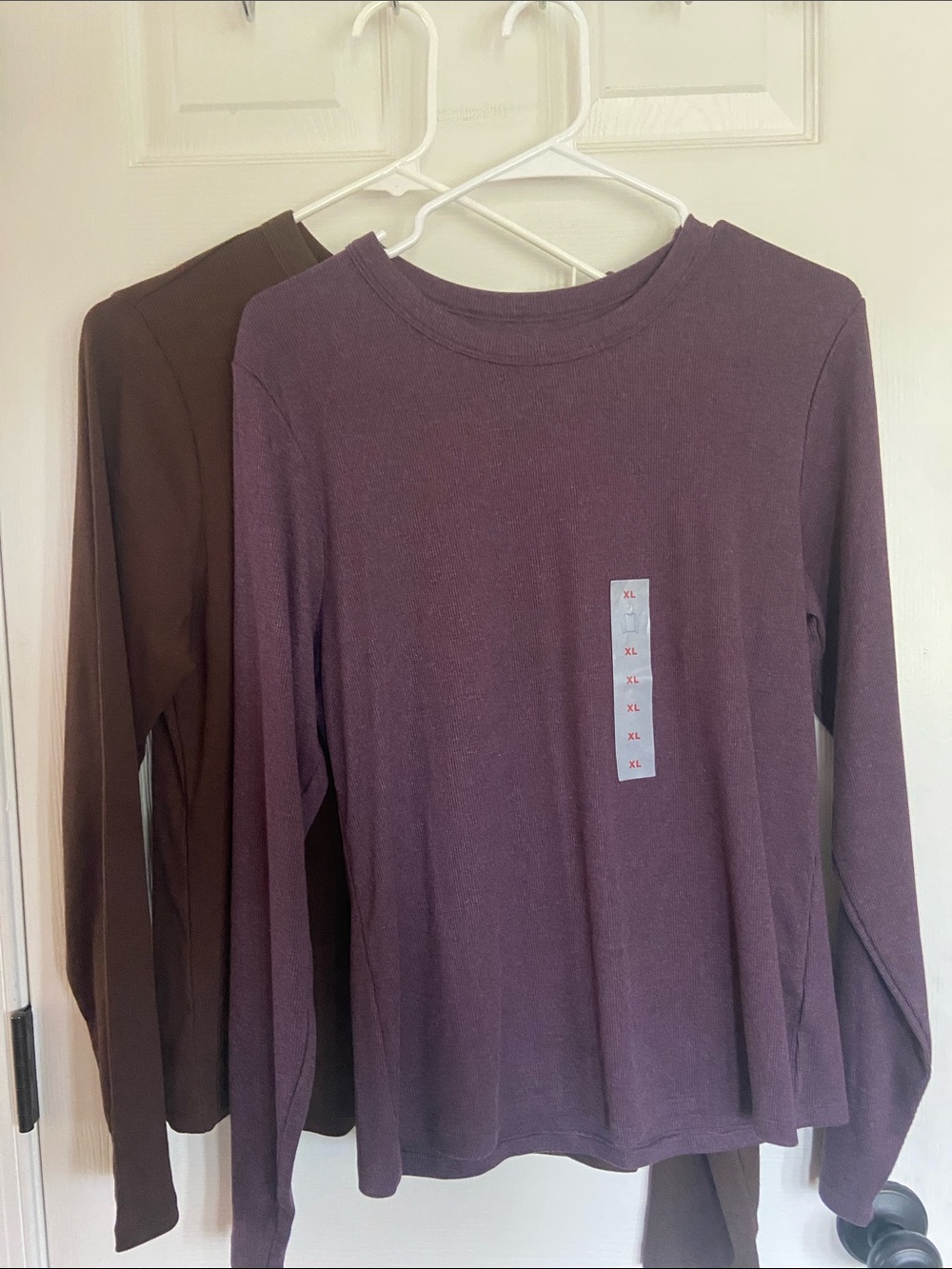 Old Navy long sleeve thermal bundle - NWT
Women’s XL